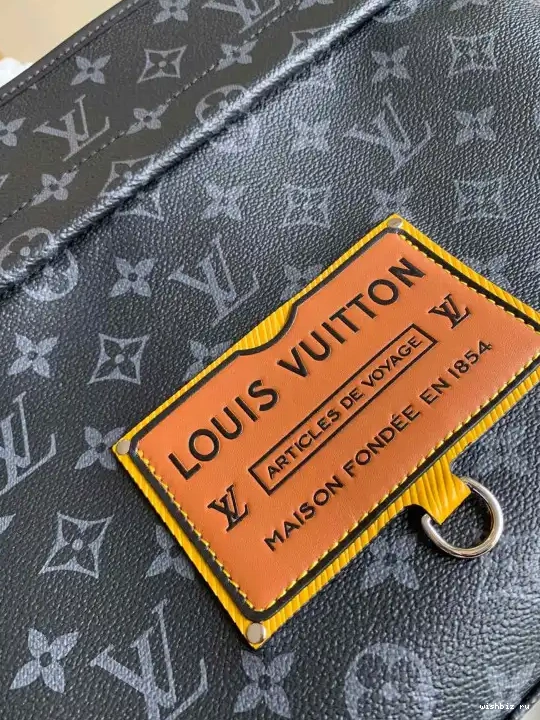 WIS MESSENGER LOUIS VUITTON BAG 0528